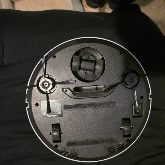 Hello Kitty Pink and White Robo Vacuum - Picture 3 of 5